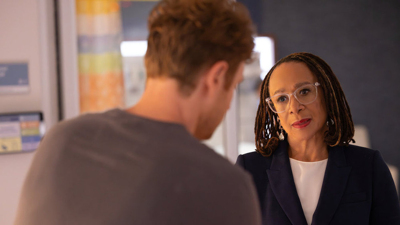 Epatha Merkerson como Sharon Goodwin em Chicago Med