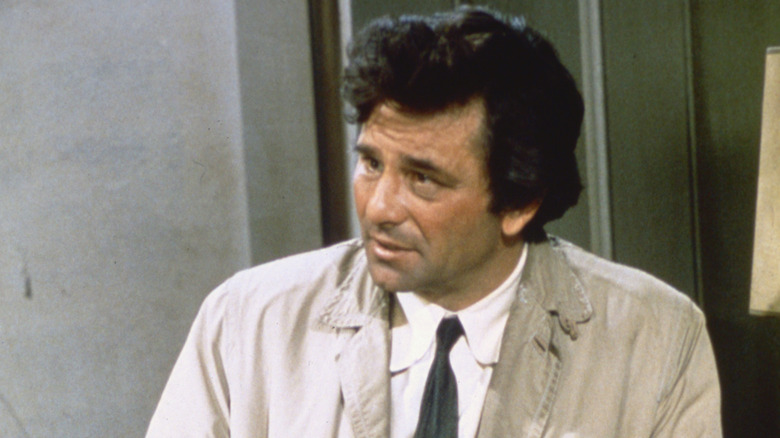 Peter Falk wearing a raincoat in the role of Lieutenant Columbo, which he played in the US television series 'Columbo,' circa 1970.