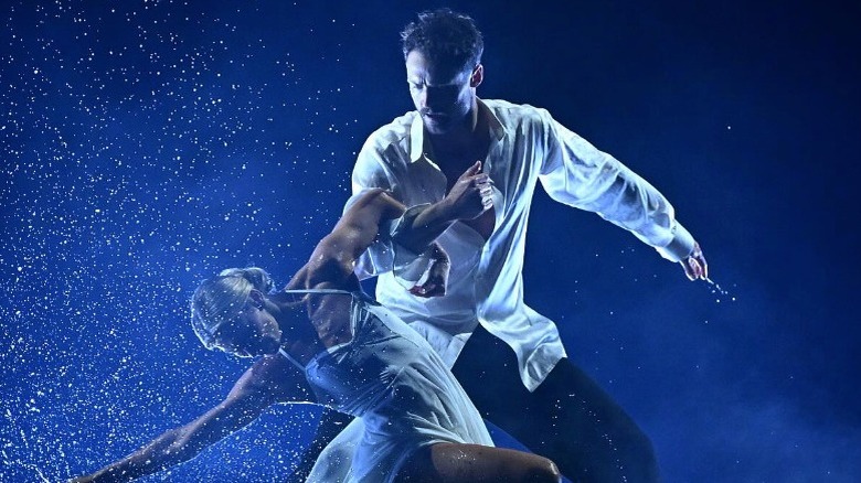 Dylan Efron Daniella Karagach Dancing With the Stars Season 34 Finale