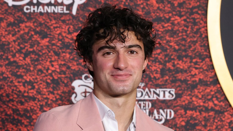 Ezra Frech at Descendants premiere