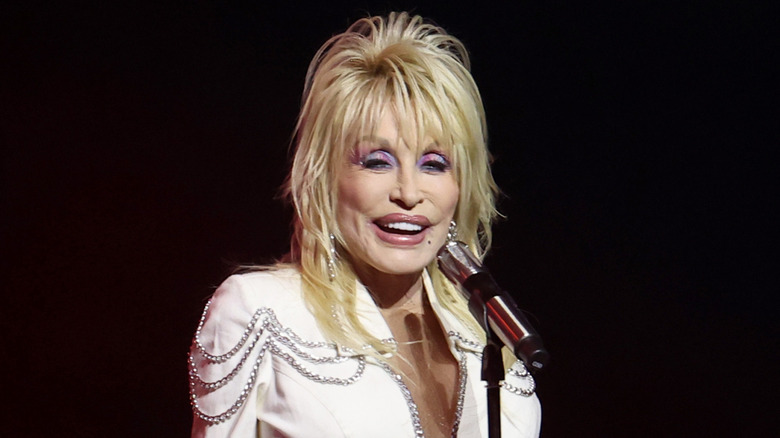 Dolly Parton singing
