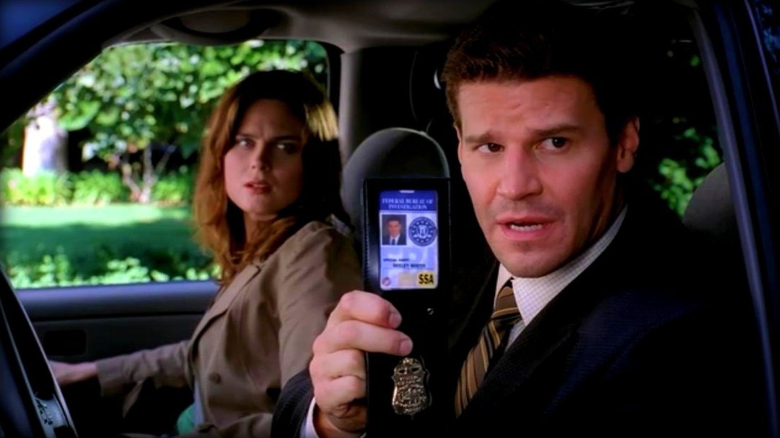 Emily Deschanel And David Boreanaz Had Very Different Approaches To Their Bones Dialogue Emily Deschanel And David Boreanaz Had Very Different Approaches To Their Bones Dialogue