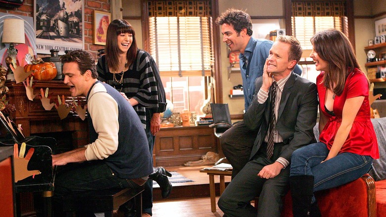 The gang watches Marshall play piano in How I Met Your Mother Season 3