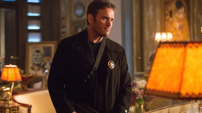 Ethan Burke investigates the disappearance of two Secret Service agents in "Wayward Pines."