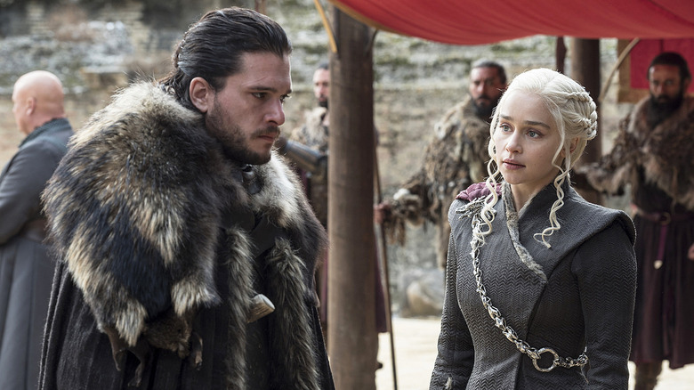 Kit Harington and Emilia Clarke as Jon Snow and Daenerys in the Dragonpit in Game of Thrones