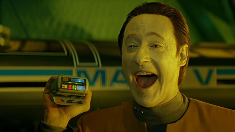 Data (Brett Spiner) uses Mr. Tricorder in "Star Trek: Picard"