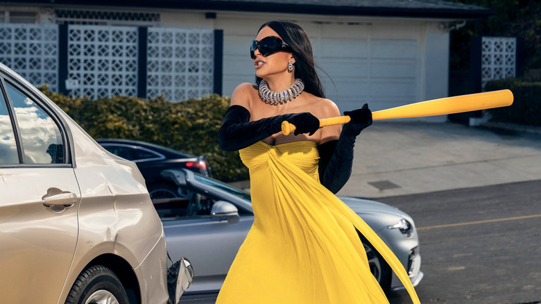 Kim Kardashian dresses like Beyonce's Lemonade on All's Fair