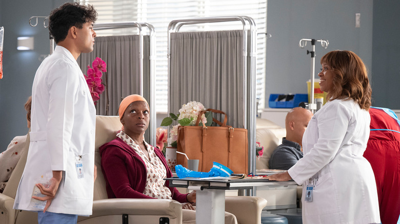 Lucas, Katie and Bailey in Grey's Anatomy Season 22 Episode 7