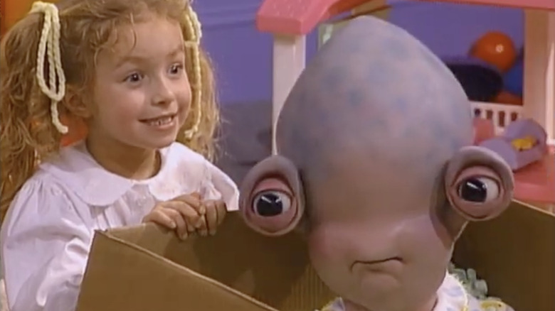 Hayden Panettiere in the forgotten '90s sitcom "Aliens in the Family."