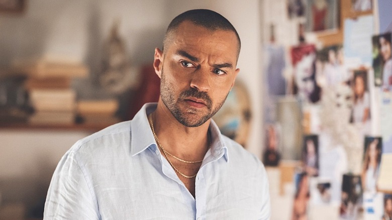 Hotel Costiera cancela Amazon Jesse Williams