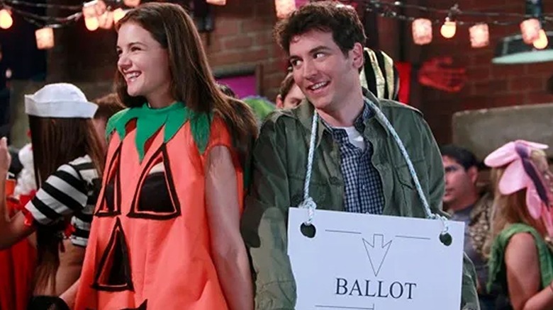 Naomi (Katie Holmes) and Ted (Josh Radnor) in "How I Met Your Mother" Season 7.