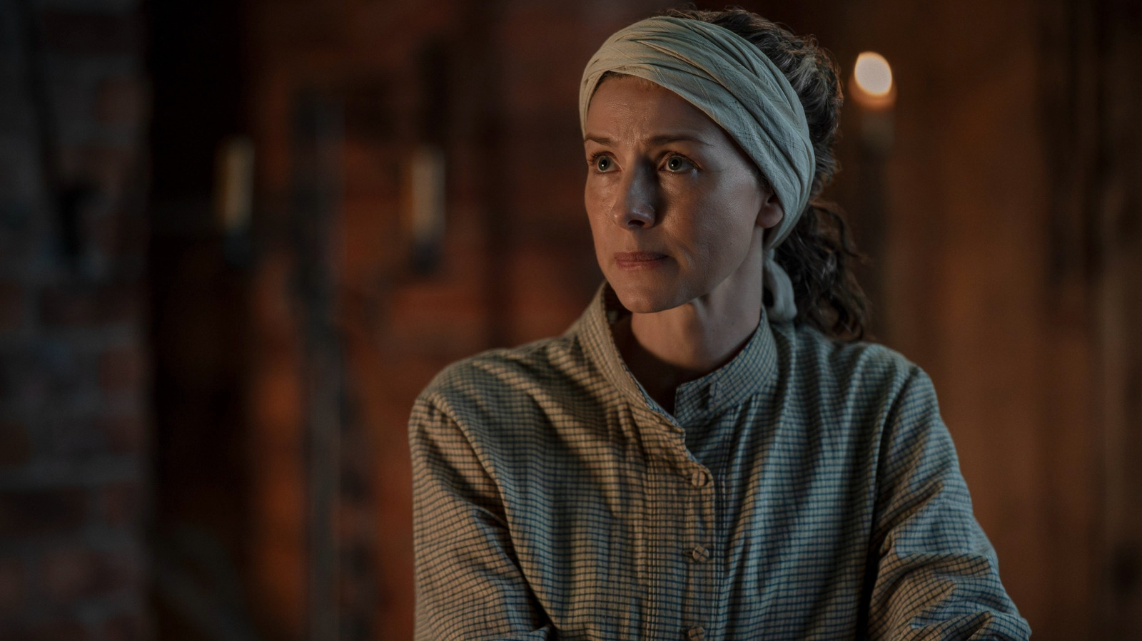 Is Outlanders Claire In Control Of Her Powers? Caitr&iacute;ona Balfe And EP Matthew B. Roberts Say It Depends On Who You Ask