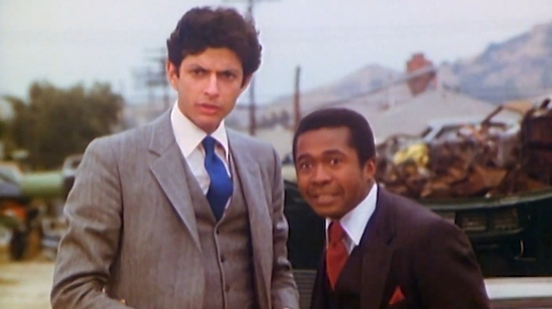 Brownshoe Whitney and Tenspeed Turner in a junkyard in "Tenspeed and Brownshoe" (1980)