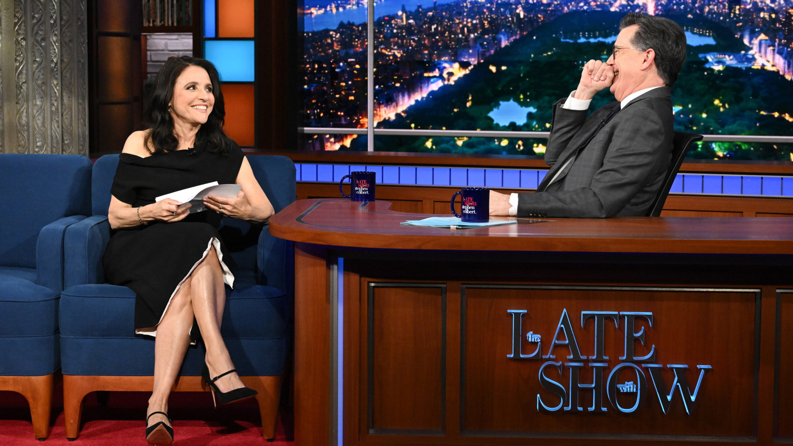 Julia Louis-Dreyfus Roasts Stephen Colbert On The Late Show As Veeps Selina Meyer &mdash; Watch