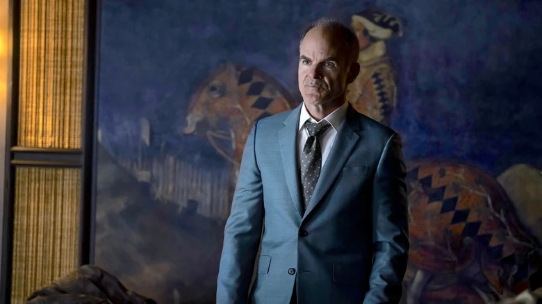 Michael Kelly as Johnny Viti in The Penguin