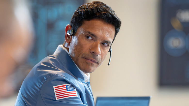 911 Season 9 Cast Mark Consuelos Interview