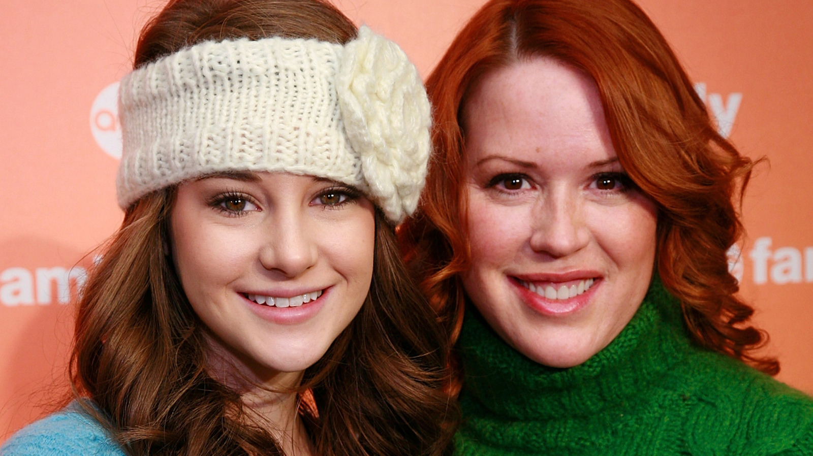 Molly Ringwald Starred In Nearly 100 Episodes Of A Hit Shailene Woodley Drama Molly Ringwald Starred In Nearly 100 Episodes Of A Hit Shailene Woodley Drama