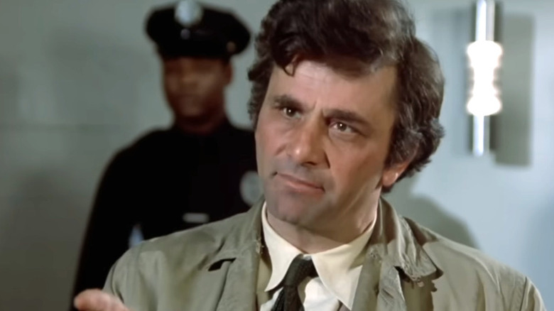 Columbo (Peter Falk) looks to the side