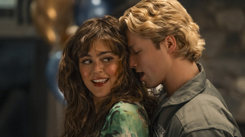 Allie and Dean in Off Campus