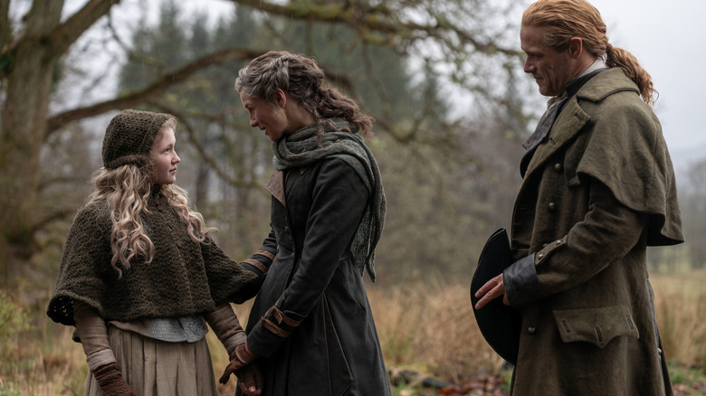 Fanny, Claire and Jamie in Outlander