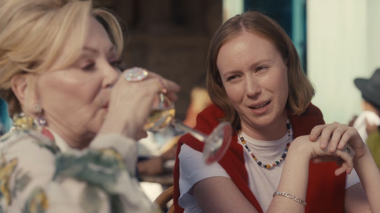 Ava and Deborah in Hacks