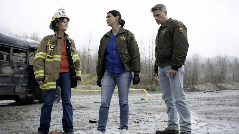 Sheriff Country's Matt Lauria Unpacks Fire Country Crossover Chaos — Plus, Grade It!