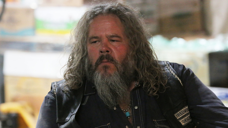 Mark Boone Junior as Bobby Munson, looking down in Sons of Anarchy.