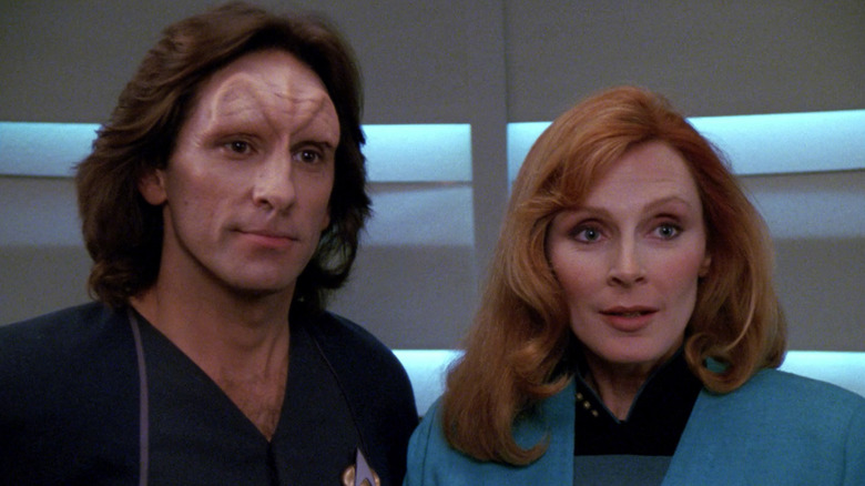 Odan (Franc Luz) and Beverly Crusher (Gates McFadden) in "The Host"