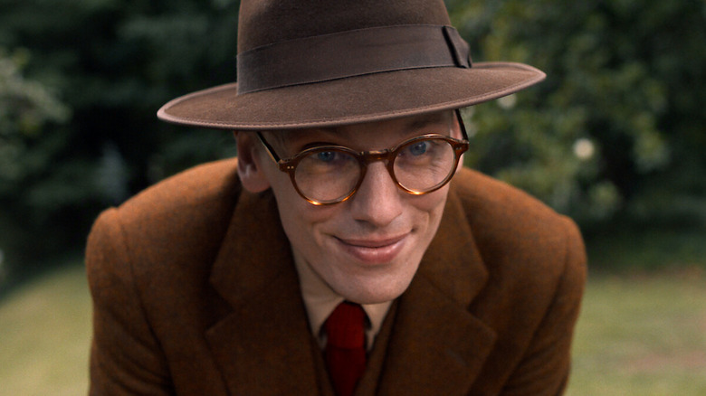 Mr Whatsit leaning over on "Stranger Things"