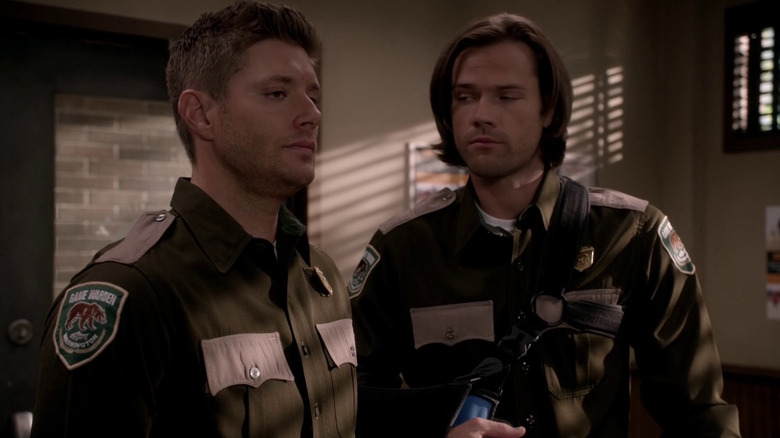 Sam (Jared Padalecki) and Dean (Jensen Ackles) dressed as sheriffs on "Supernatural."