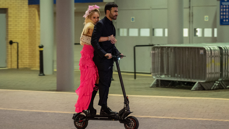 Juno Temple as Keeley & Brett Goldstein as Roy in Ted Lasso Season 4, Episode 8
