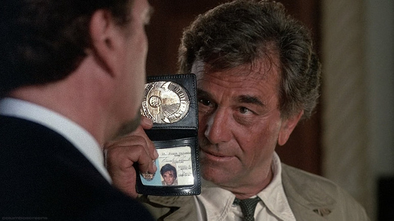 Frank Columbo (Peter Falk) shows his police badge on Columbo