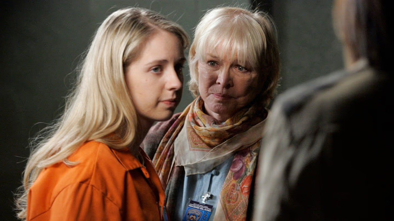 Kathleen (Allison Siko) in a prison jumpsuit with Bernadette (Ellen Burstyn) on Law & Order Special Victims Unit
