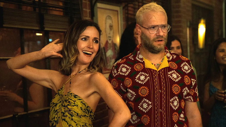 Sylvia (Rose Byrne) poses next to a disgusted Will (Seth Rogen) on Platonic