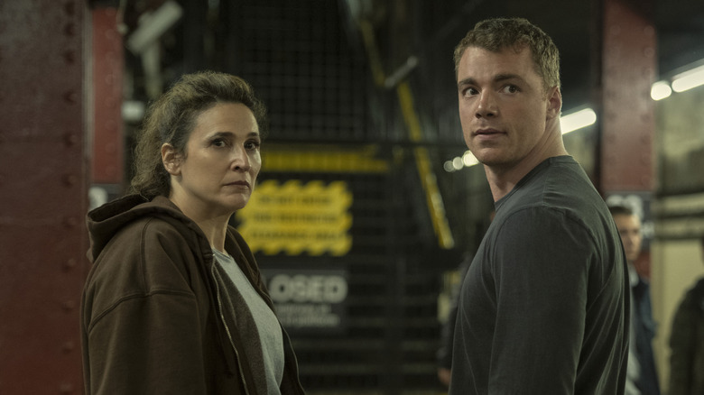 Peter Sutherland and Freya Myers in The Night Agent Season 3
