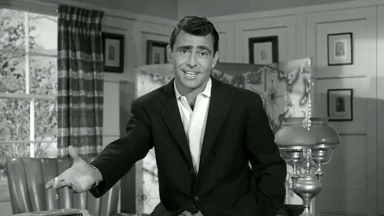 Rod Serling narrates an episode of "The Twilight Zone" (1959)