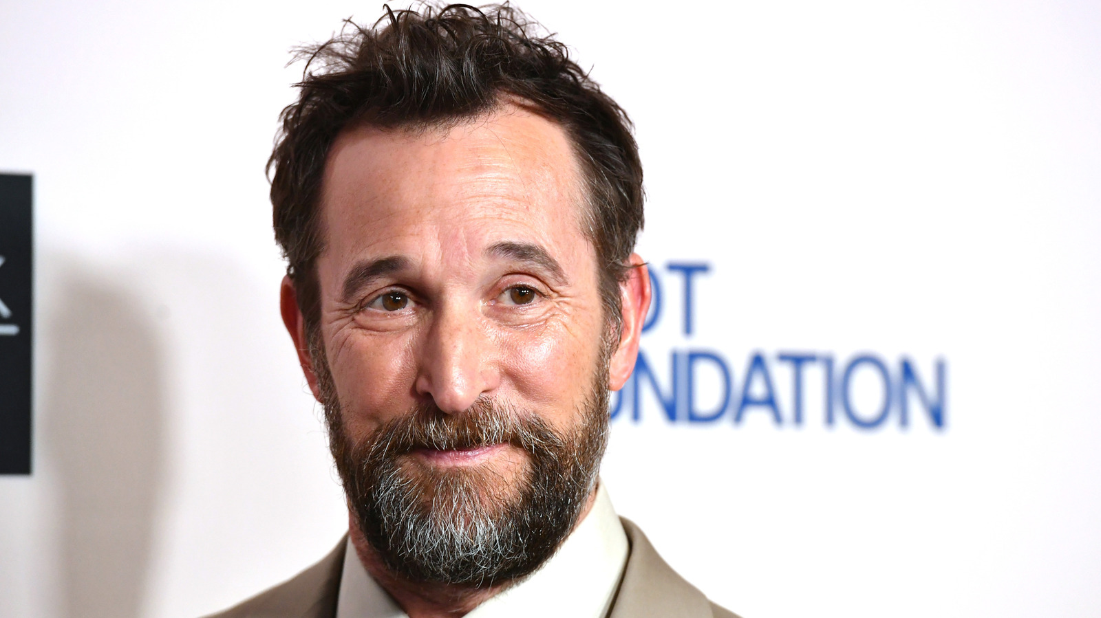 The Pitt Star Noah Wyle Addresses Rumor He Almost Played Ross Geller On Friends