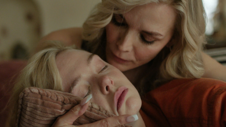 Margo and Shyanne in Margo's Got Money Troubles