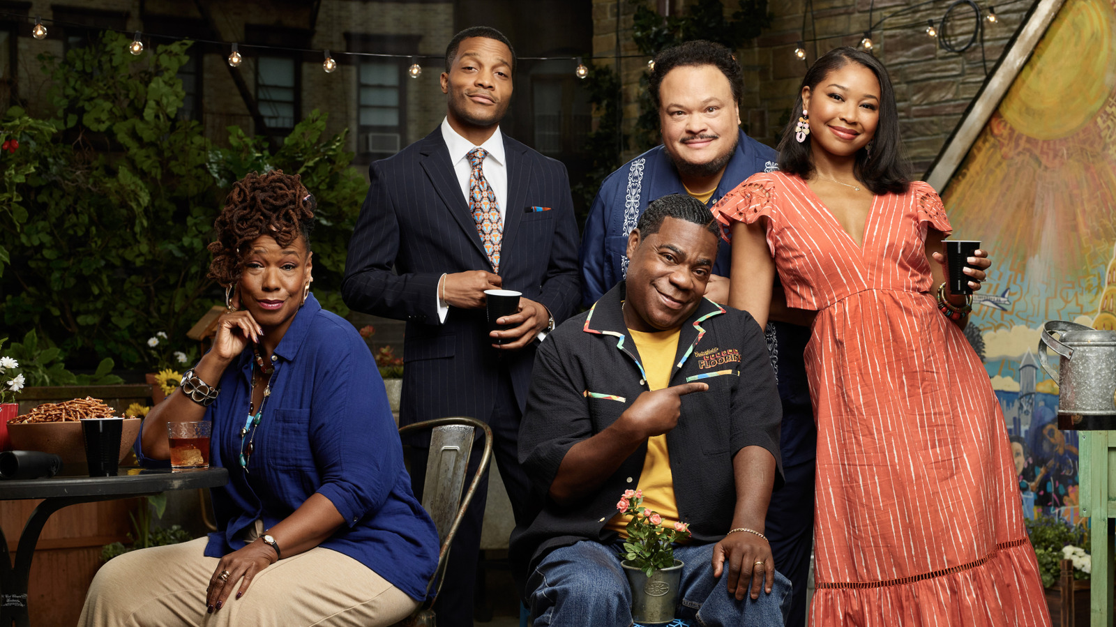 Tracy Morgan Talks Neighborhood Spinoff Crutch (Im Basically The Black Archie Bunker) And Juggling Two Sitcoms At Once