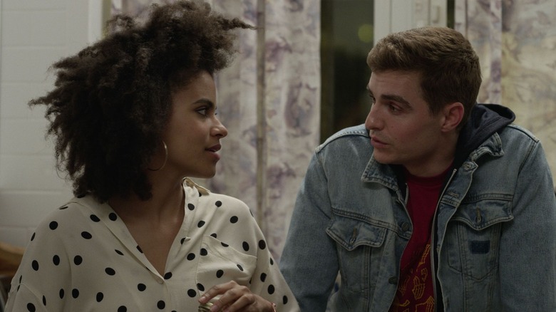 Noelle (Zazie Beetz) and Jeff (Dave Franco) talk in Easy