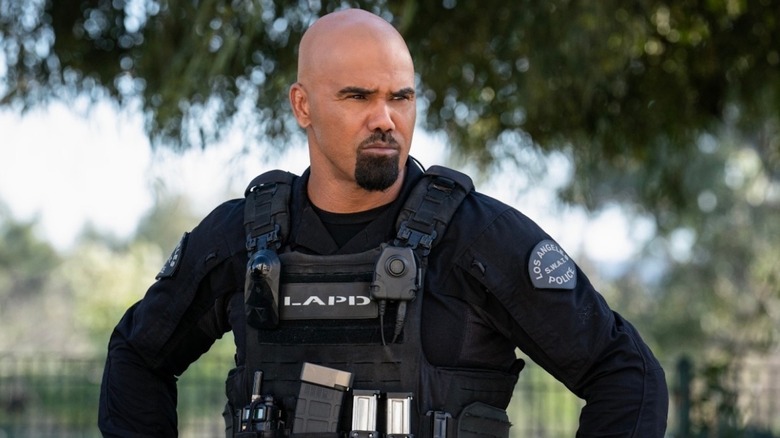 Hondo Harrelson (Shemar Moore) puts on his hands on his hips sternly in S.W.A.T. (2017)