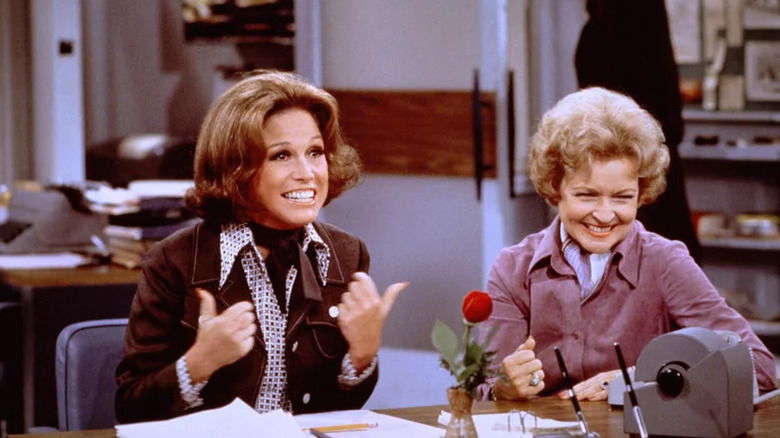 Mary Tyler Moore and Betty White on the Mary Tyler Moore Show