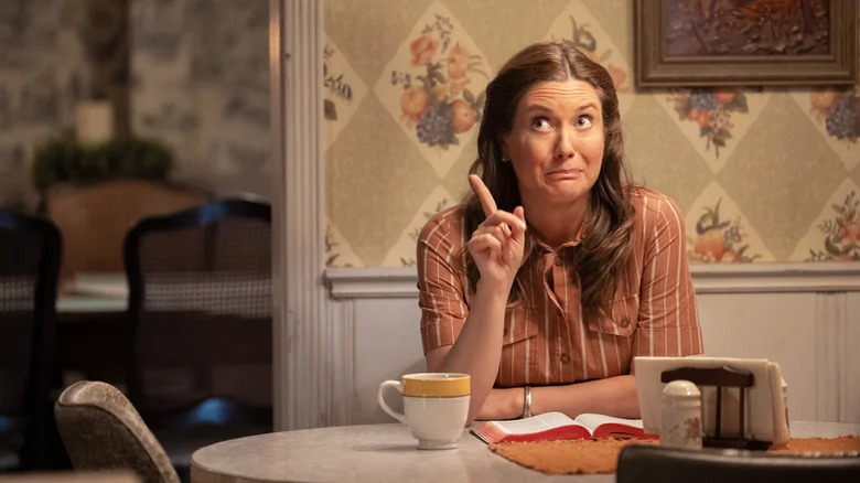 Zoe Perry's Performance in Georgie & Mandy Season 2, Episode 3