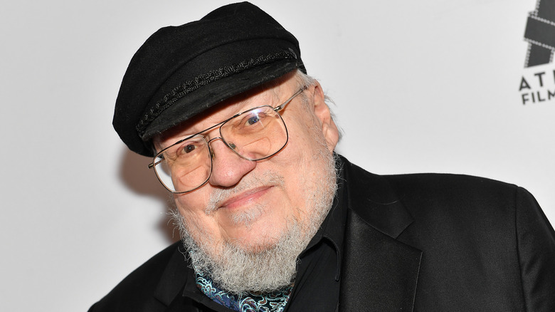 george rr martin sorrindo