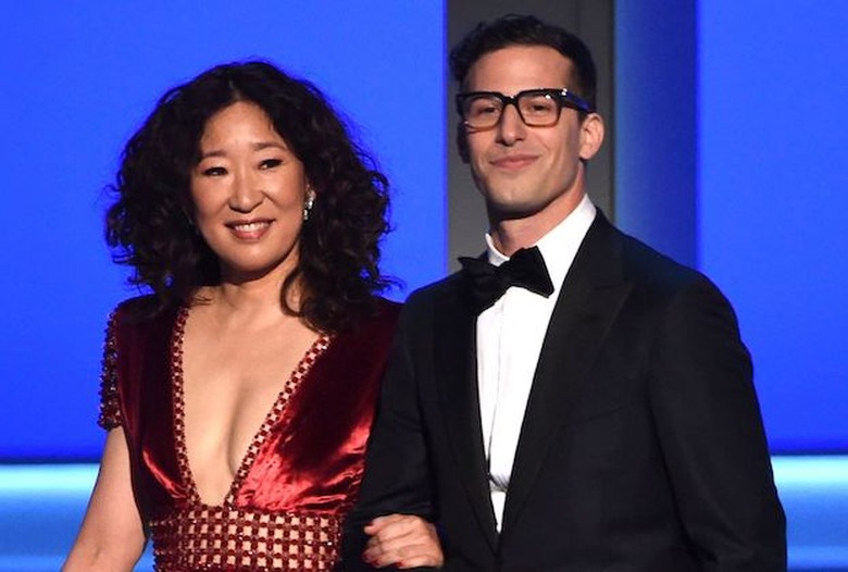 Oh presenting with Samberg at the 2018 Emmy Awards