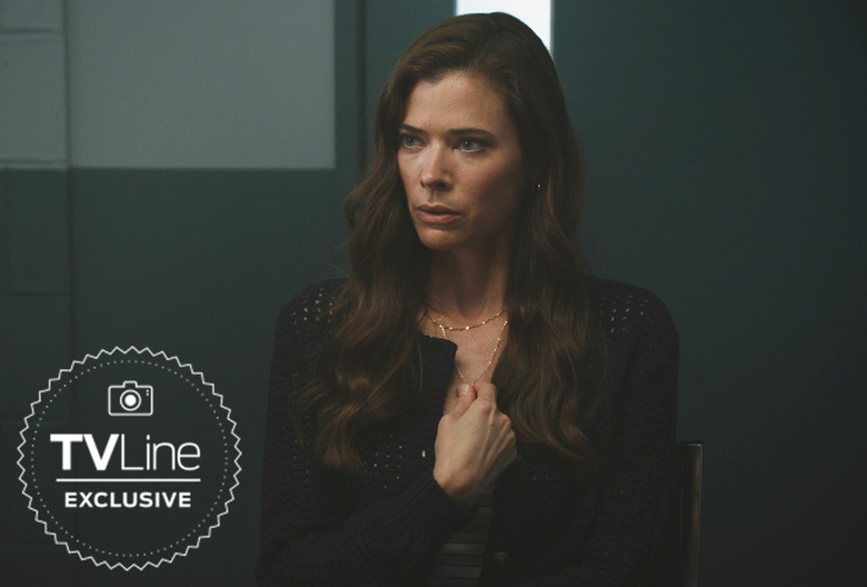 911 Lone Star Peyton List Campbell Wife Season 5 Episode 9