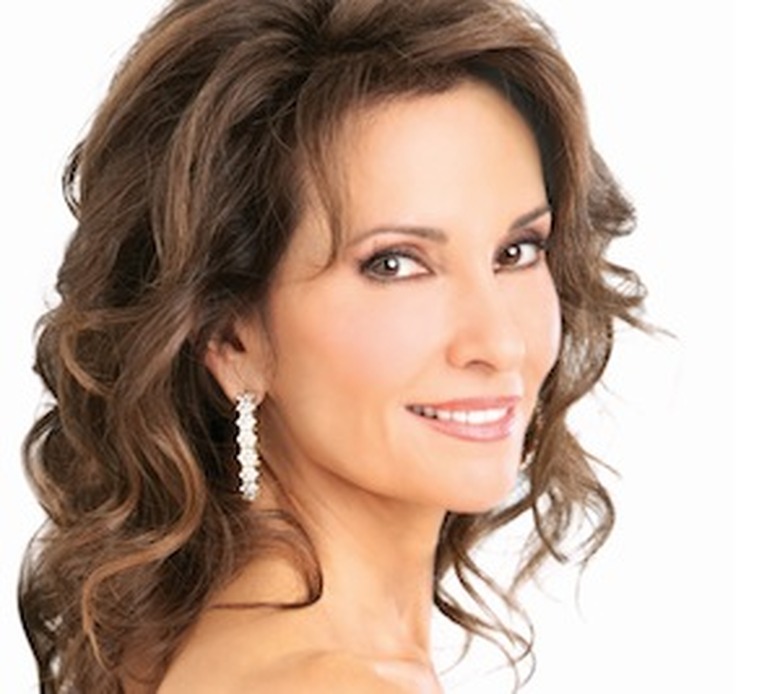SUSAN LUCCI
