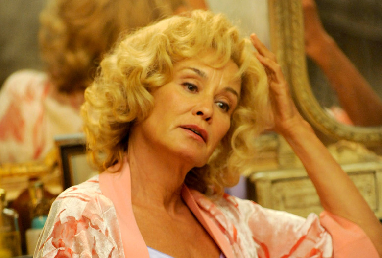 Jessica Lange American Horror Story Return