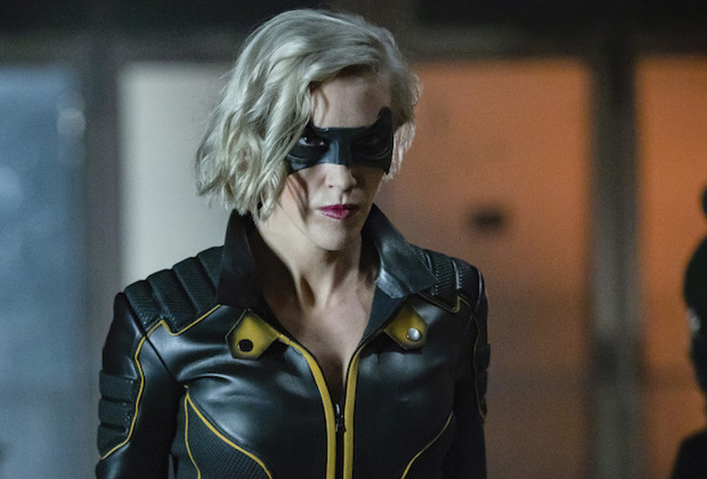 Arrow Spinoff Laurel Mia Green Arrow