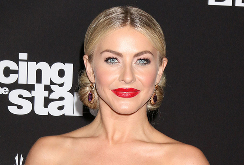 Julianne Hough Dancing With the Stars Host